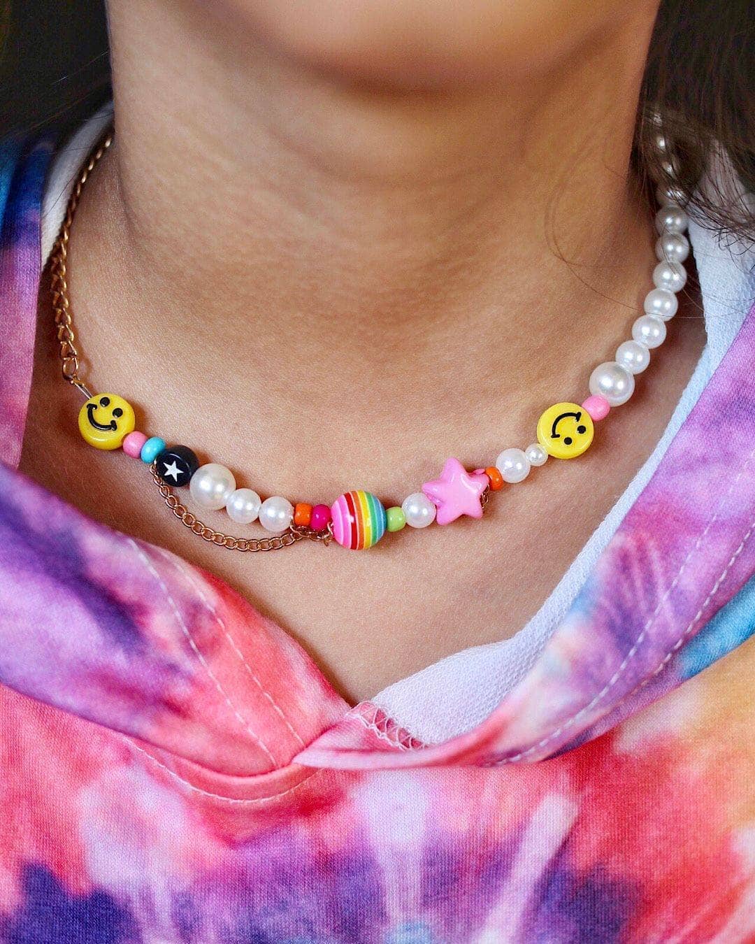 Smiley Pearl Chain Choker Smiley Pearl Chain Choker