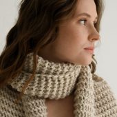 Handwoven Merino Alpaca Blend Scarf: Chunky Knit Beige Shawl