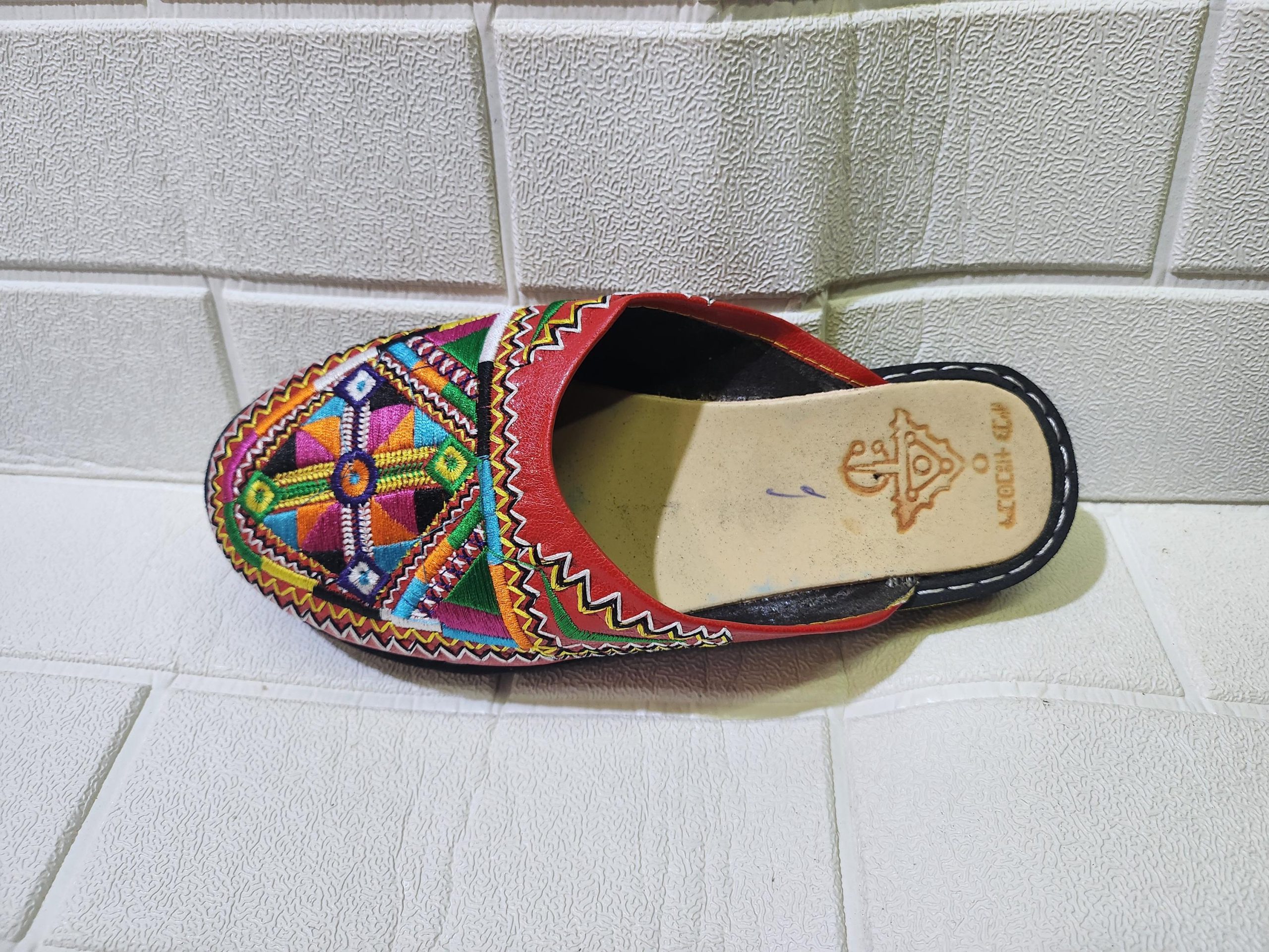 Handmade Moroccan Babouche Slippers For Women – Amazigh Berber Style – Colorful Traditional Moroccan Shoes – Ethnic Artisan Slippers