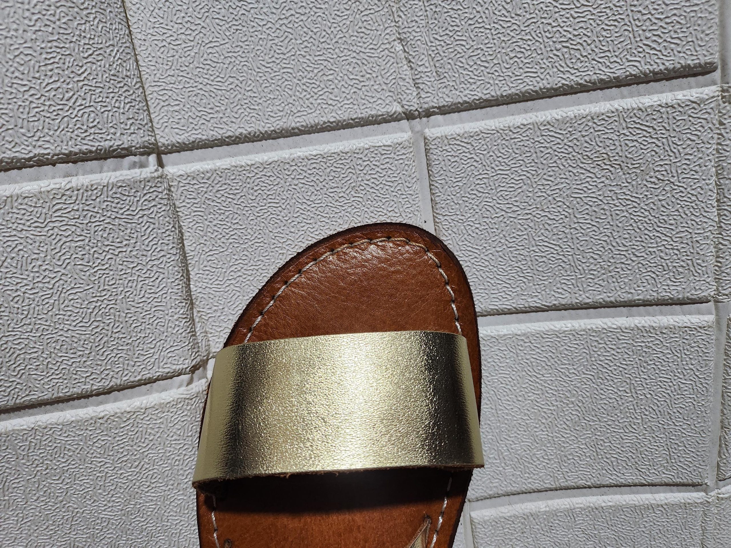 Gold Leather Moroccan Sandals – Handmade Summer Shoes For Women – Crisscross Flat Sandals With Ankle Strap – Boho Chic Comfy Slides –